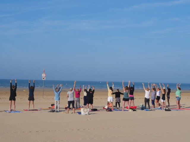 Pilates sur la plage